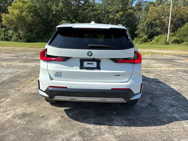 Used 2025 BMW X1 xDrive28i w/ Convenience Package AWD/4WD image 4
