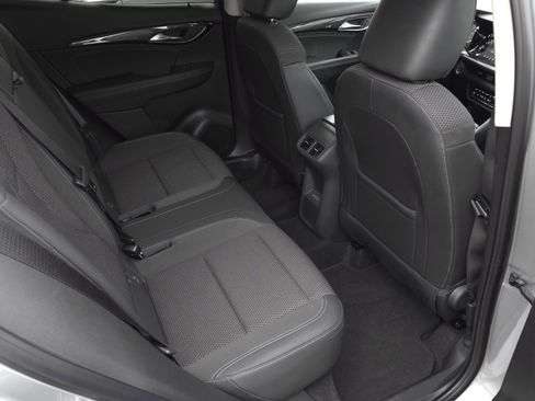 Used 2023 Buick Envision Preferred image 33