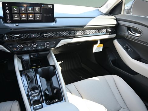 New 2025 Honda Accord EX-L image 11