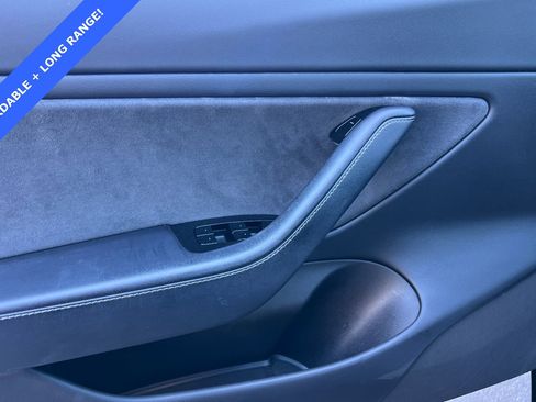 Used 2018 Tesla Model 3 Long Range image 11