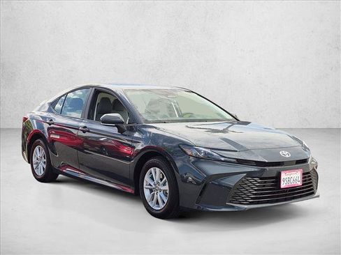 Used 2025 Toyota Camry LE FWD image 3