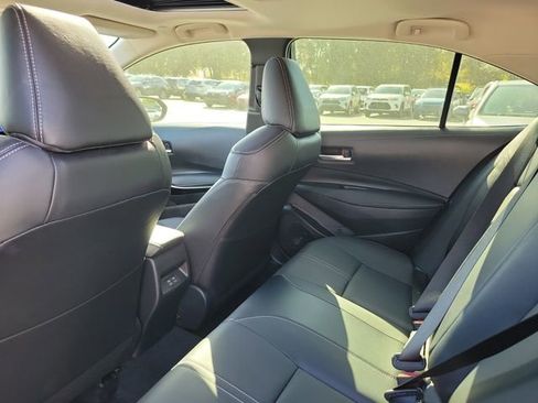Used 2024 Toyota Corolla XLE image 5