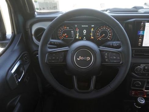 New 2026 Jeep Gladiator Mojave AWD/4WD image 14