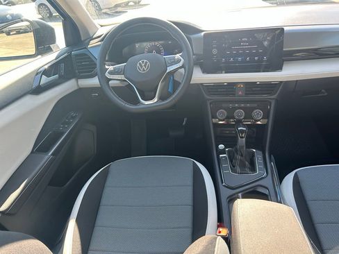 New 2026 Volkswagen Taos S image 9