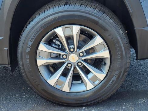 New 2027 Chevrolet Equinox LT w/ Convenience Package II FWD image 5