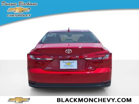 Used 2025 Toyota Camry LE FWD image 4