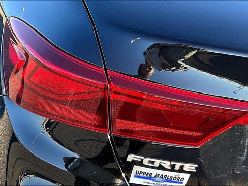 Used 2022 Kia Forte LXS w/ LXS Technology Package image 30