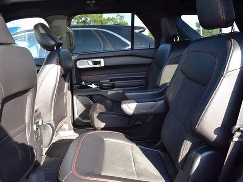 Used 2023 Ford Explorer ST-Line w/ Class IV Trailer Tow Package image 31