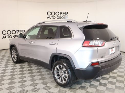 Used 2019 Jeep Cherokee Latitude Plus w/ Comfort/Convenience Group image 21