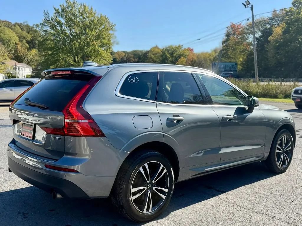 Used 2020 Volvo XC60 T5 Momentum w/ Protection Package Premier AWD/4WD image 8