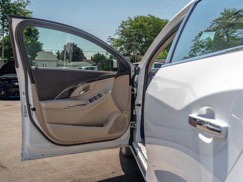 Used 2016 Buick LaCrosse Leather w/ Experience Buick Package FWD image 13