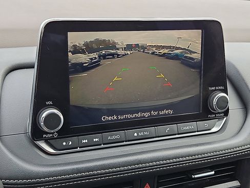 Certified 2023 Nissan Rogue SV image 17