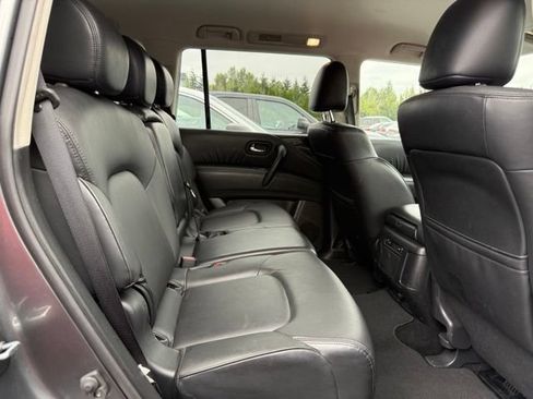 Used 2024 Nissan Armada SV AWD/4WD image 11