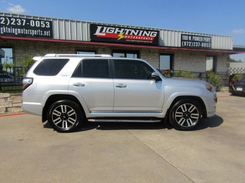 Used 2016 Toyota 4Runner Limited image 5