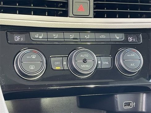 Used 2019 Volkswagen Jetta SEL image 18