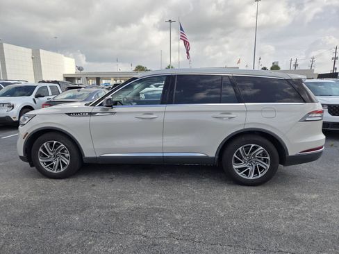 Used 2023 Lincoln Aviator 2WD image 5