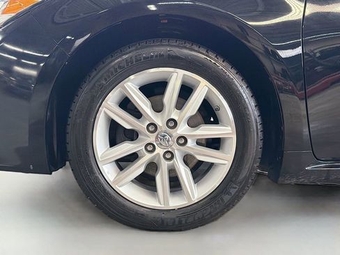 Used 2015 Toyota Avalon XLE image 30