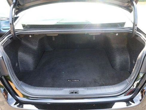 Used 2025 Nissan Altima 2.5 SV FWD image 7
