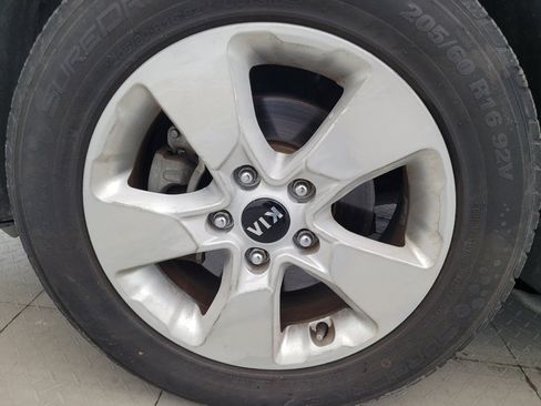 Used 2019 Kia Soul FWD image 31