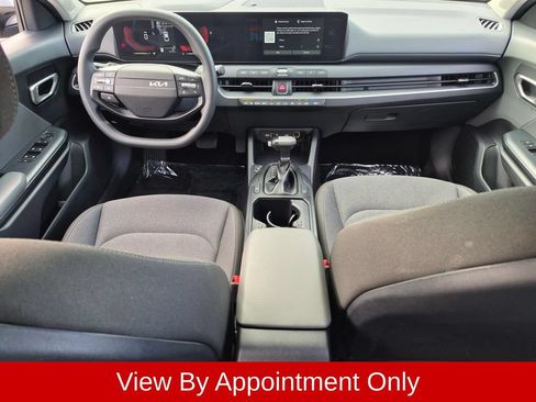 Used 2025 Kia K4 FWD image 25