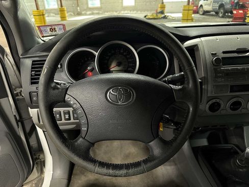 Used 2010 Toyota Tacoma 4x4 Double Cab image 18