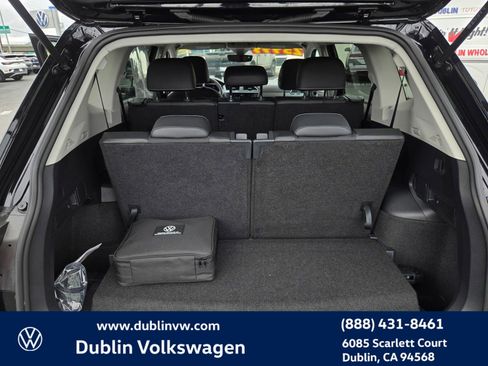 Used 2023 Volkswagen Tiguan SE image 24