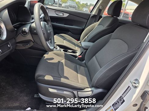Used 2024 Kia Forte LXS FWD image 5