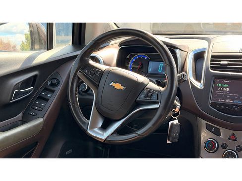 Used 2016 Chevrolet Trax LTZ AWD/4WD image 16
