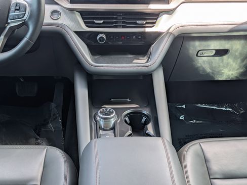 Certified 2025 Ford Explorer Active w/ Active Comfort Package RWD image 20