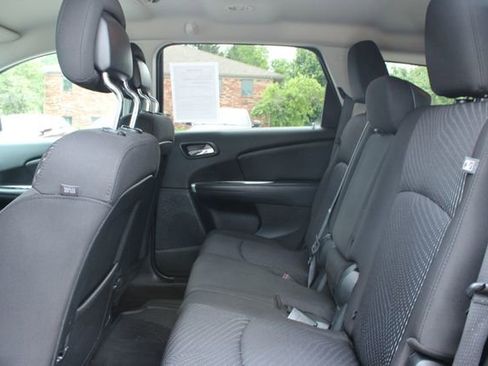 Used 2016 Dodge Journey SXT w/ Comfort/Convenience Group FWD image 27