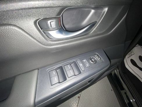 Used 2025 Honda CR-V EX image 13