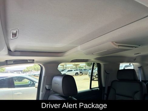 Used 2015 GMC Yukon Denali w/ Premium Package AWD/4WD image 7