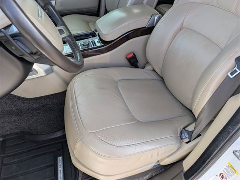 Used 2022 Land Rover Range Rover Westminster Edition image 11