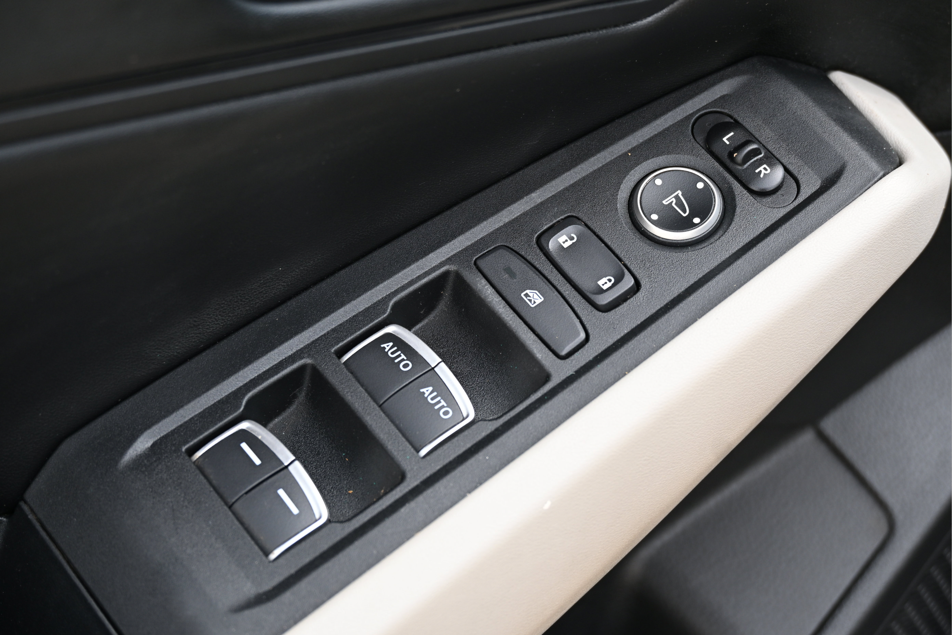 Certified 2025 Honda Accord SE image 16