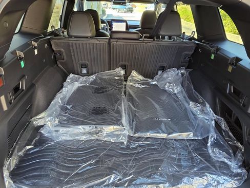 New 2026 Subaru Outback Touring XT AWD/4WD image 17