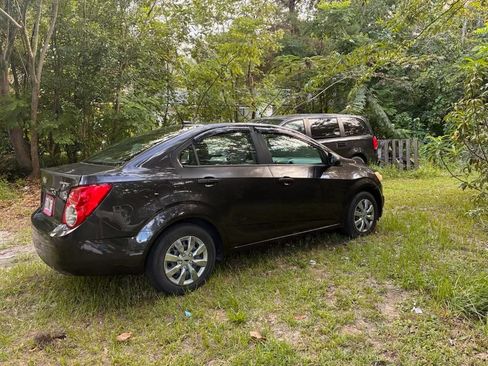 Used 2013 Chevrolet Sonic LS FWD image 11