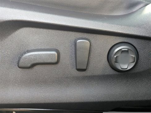 Certified 2025 Subaru Ascent Bronze Edition w/ Onyx Package image 21