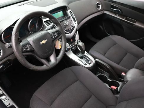 Used 2015 Chevrolet Cruze LT FWD image 4