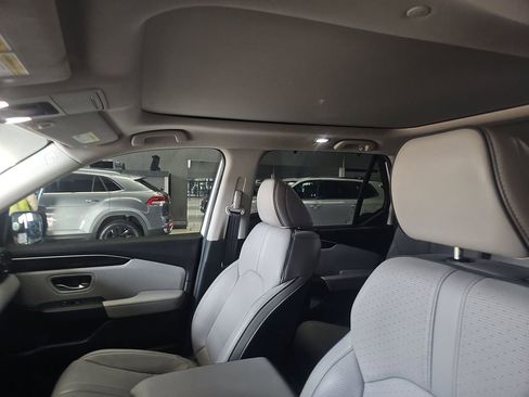 Used 2024 Honda Pilot Elite image 15
