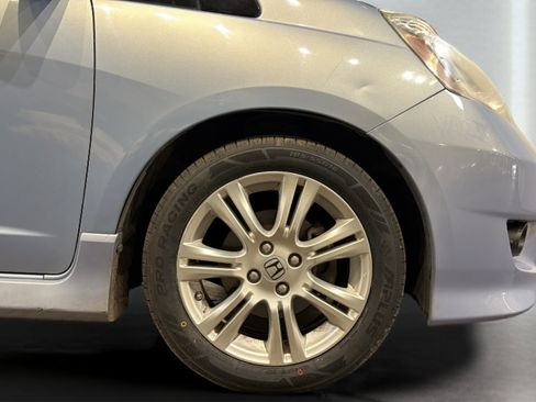 Used 2010 Honda Fit Sport image 2