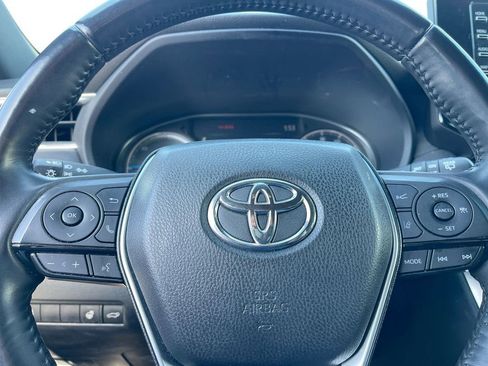 Certified 2021 Toyota Venza XLE w/ Softex Package AWD/4WD image 7