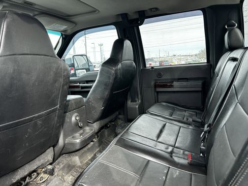 Used 2010 Ford F250 Lariat image 10