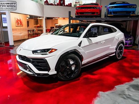 Used 2019 Lamborghini Urus AWD/4WD image 12