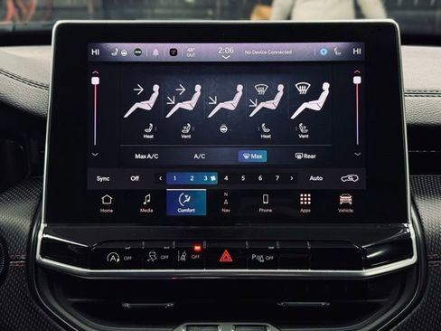 Certified 2025 Jeep Compass Trailhawk w/ Trailhawk Elite Group AWD/4WD image 36
