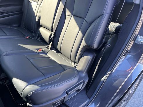 Used 2024 Subaru Ascent Limited w/ Popular Package #2 image 18