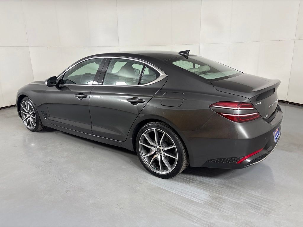 Used 2023 Genesis G70 2.0T RWD image 6
