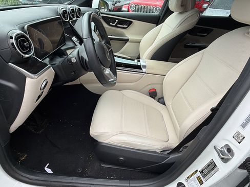 Used 2024 Mercedes-Benz GLC 300 image 16