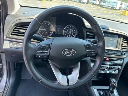 Used 2020 Hyundai Elantra Value Edition w/ Cargo Package (C1) FWD image 19