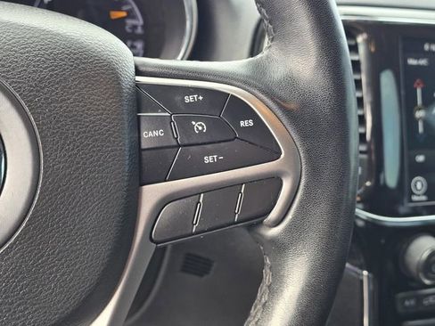 Used 2022 Jeep Grand Cherokee Limited image 19