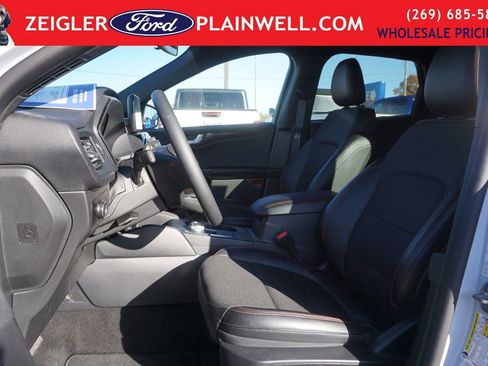 Used 2025 Ford Escape ST-Line image 16